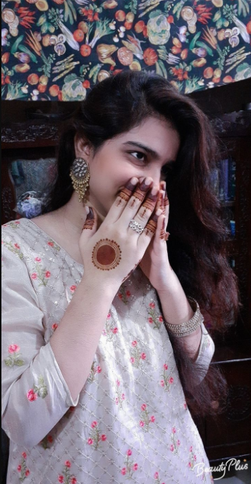 Pakistani Tikki Mehndi Design : 10 Beautiful Mehndi Design