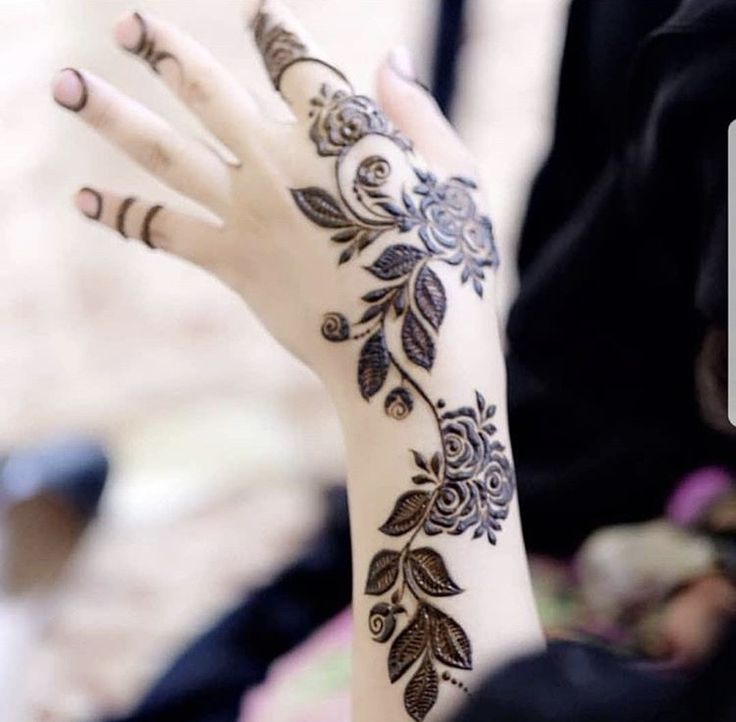 royal back hand mehndi