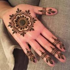 finger mehndi