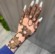 back hand henna design