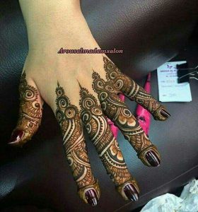 finger mehndi