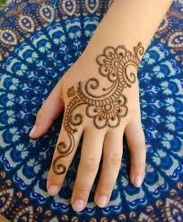 finger mehndi