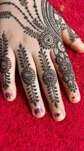 finger mehndi