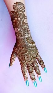 Stylish mehndi plans