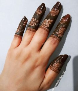 finger mehndi