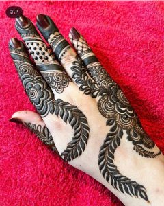 Stylish mehndi plans