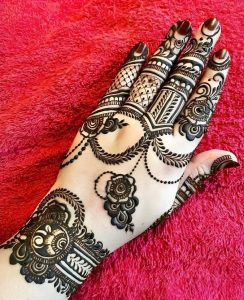 Stylish mehndi plans