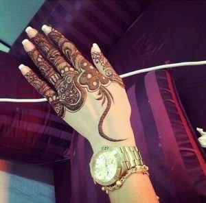 finger mehndi
