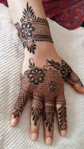 Stylish Henna plans