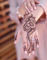 finger mehndi
