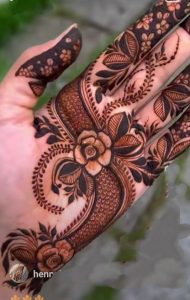 Stylish Henna Plans