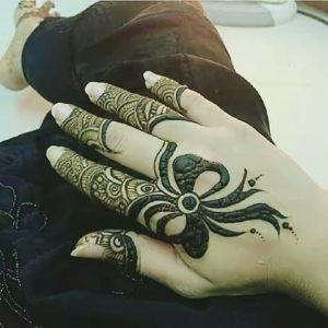 finger mehndi