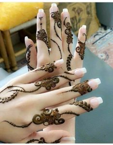 finger mehndi
