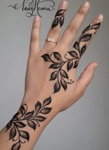 finger mehndi