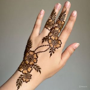 finger mehndi