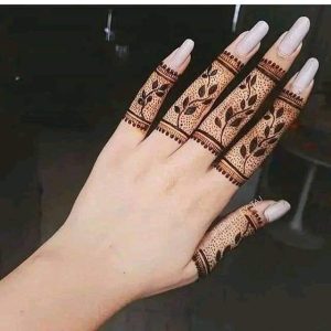 finger mehndi