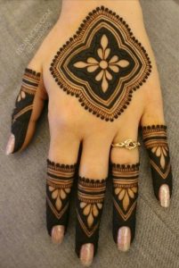 tikki style mehndi