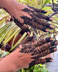finger mehndi