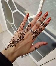 Stylish Mehndi