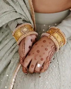 simple mehendi designs backside